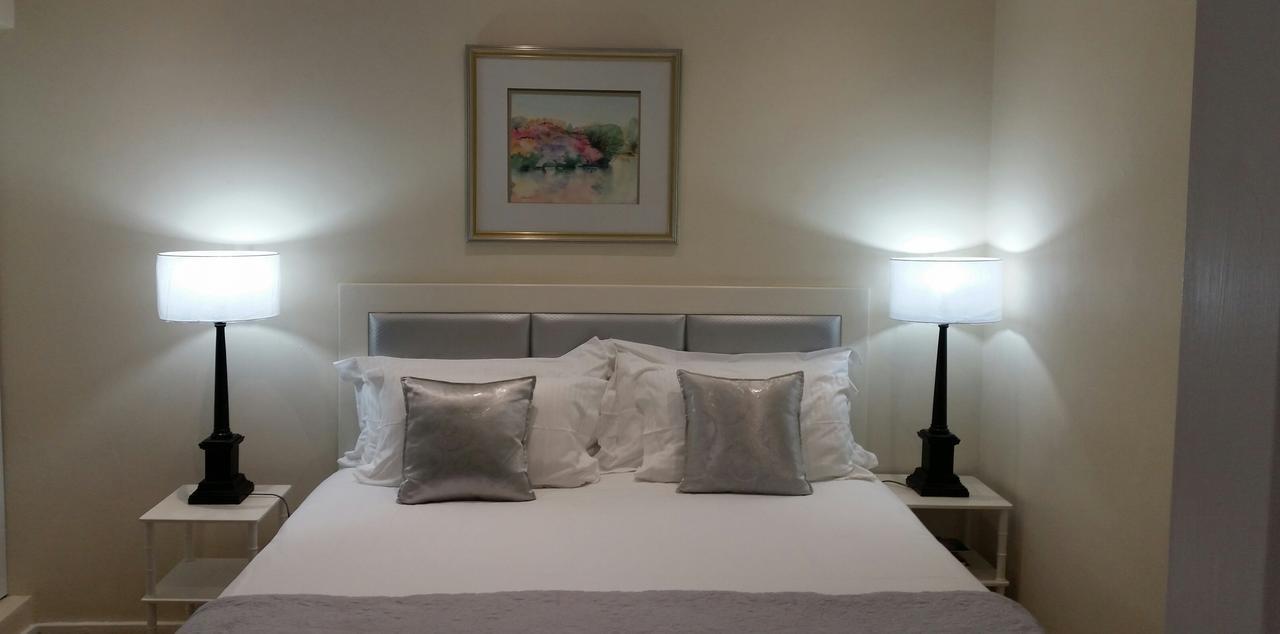 Rosebank Lodge Guesthouse By Claires Johannesburg Bagian luar foto